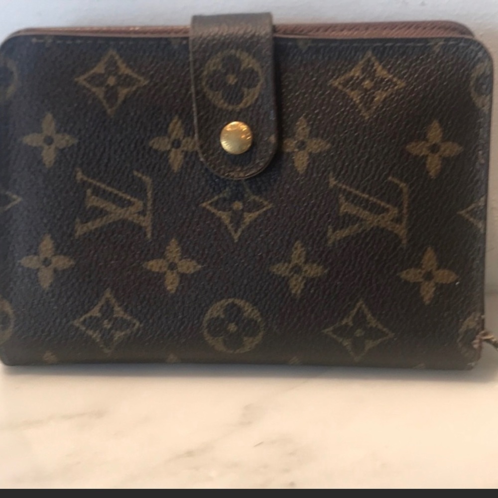 Vintage Authentic Louis Vuitton Monogram Wallet